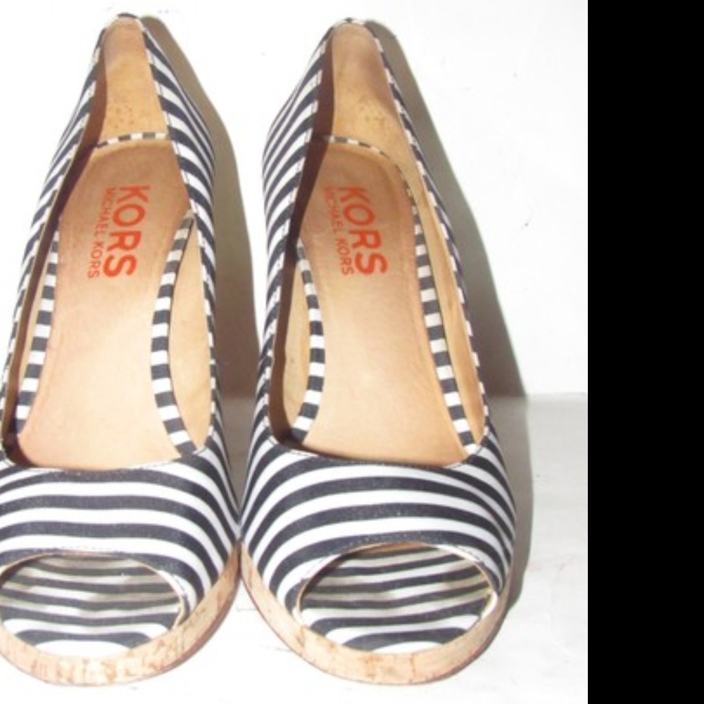 Michael Kors Black Ivory Striped Canvas Pumps - Picture 2 of 8